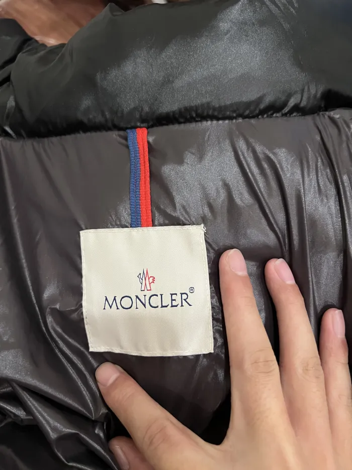 2025 Thickened, Warm, and Cold-Resistant Outerwear