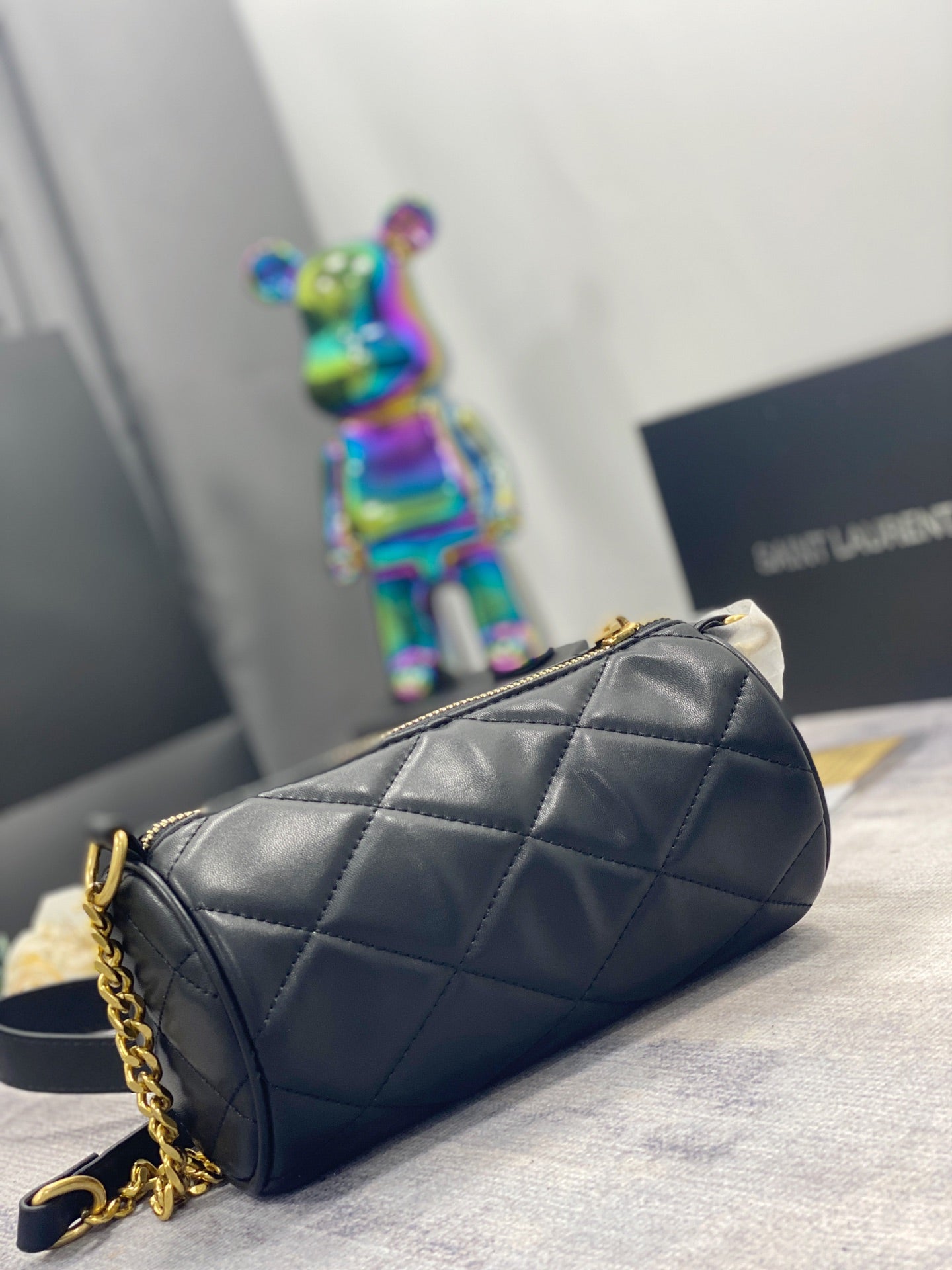 Y   Cylinder bag