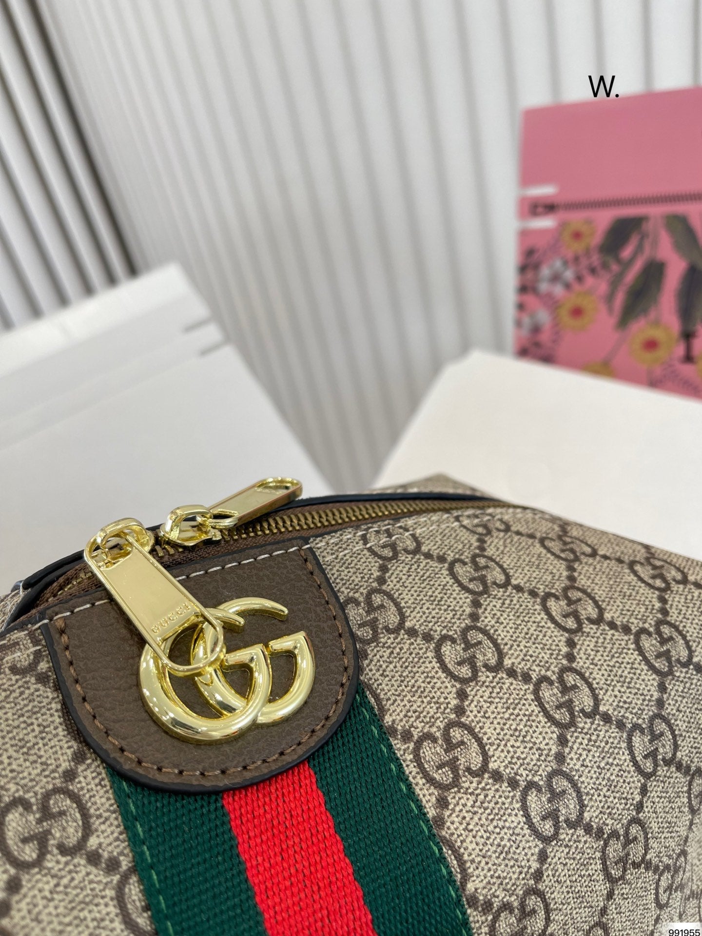 GG New Products Toiletry Bag