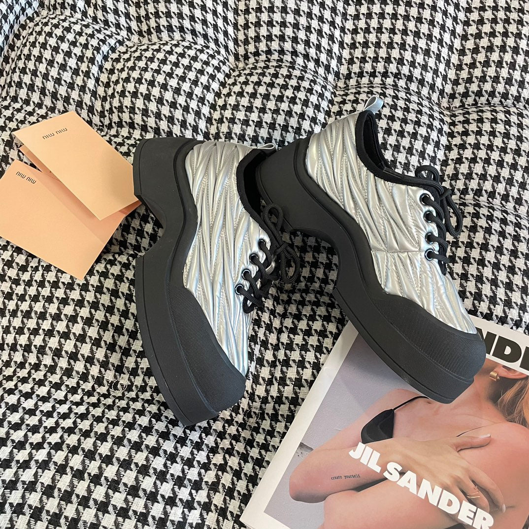 MI* 24 new casual shoes