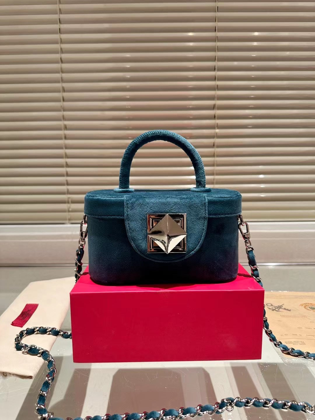 VAL* velvet bag