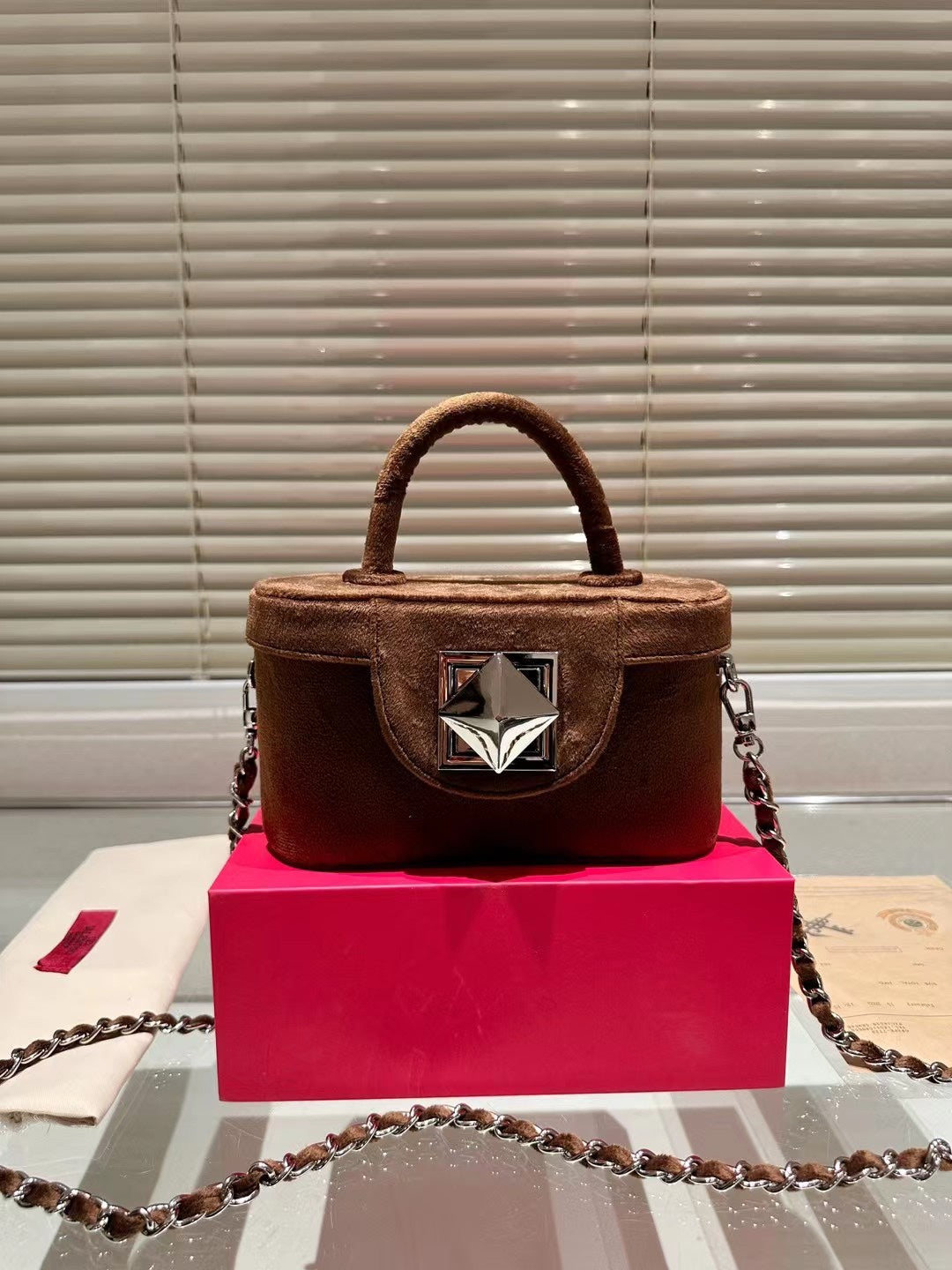 VAL* velvet bag