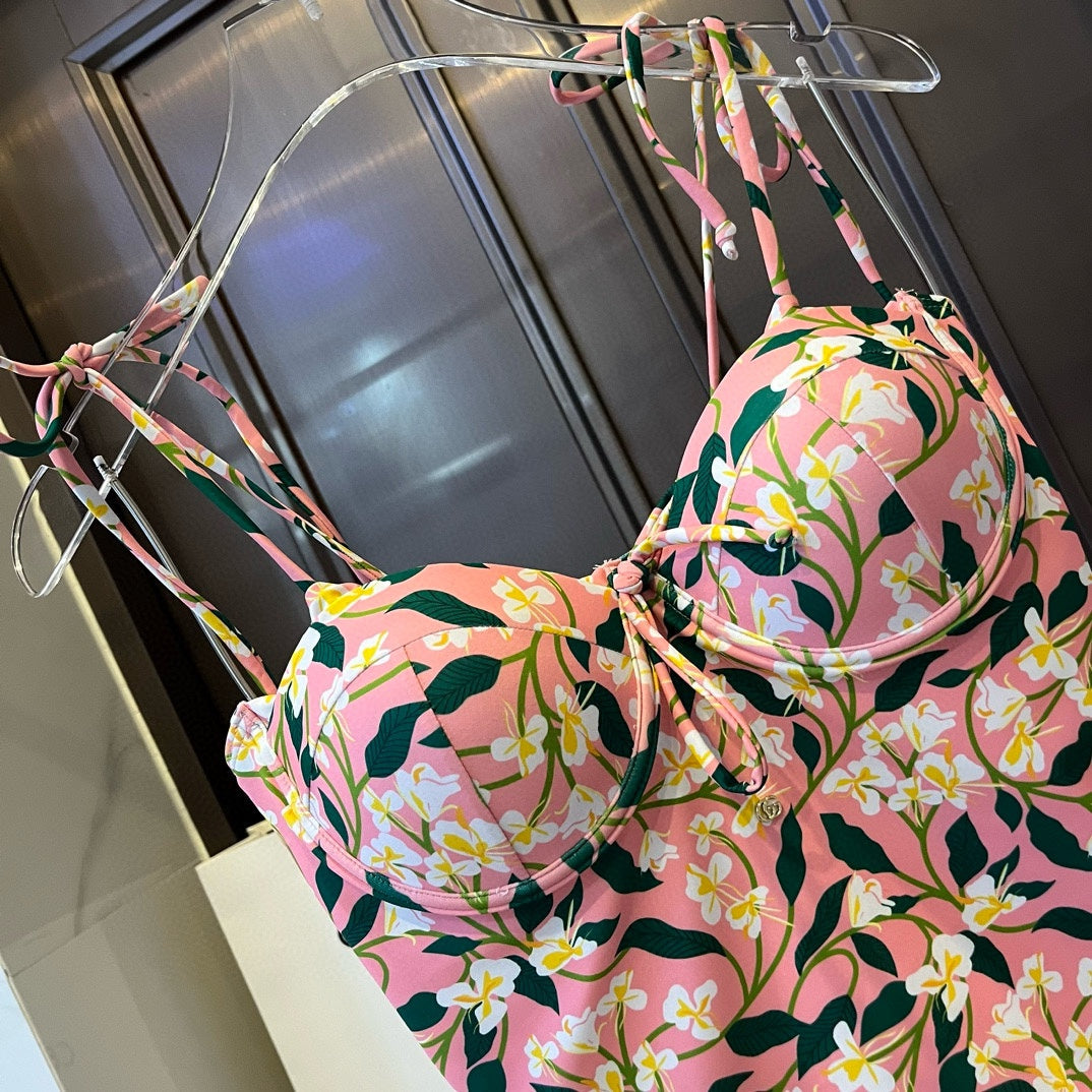 GUC* 24SS One-Piece Swimsuit