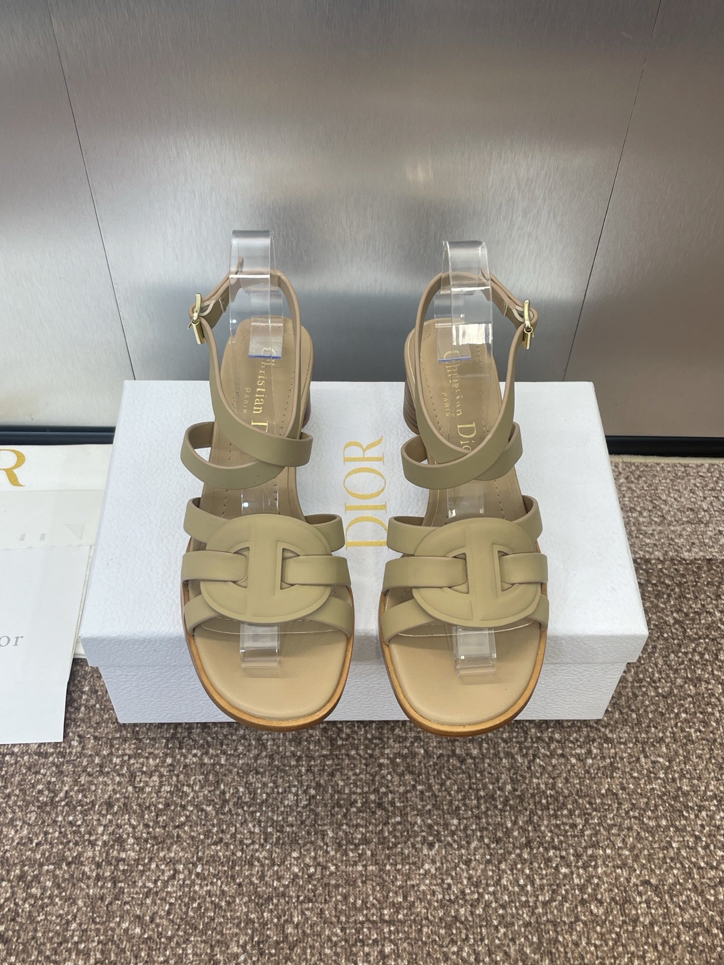DIO* 25SSCD lettering high-heeled sandals VIP