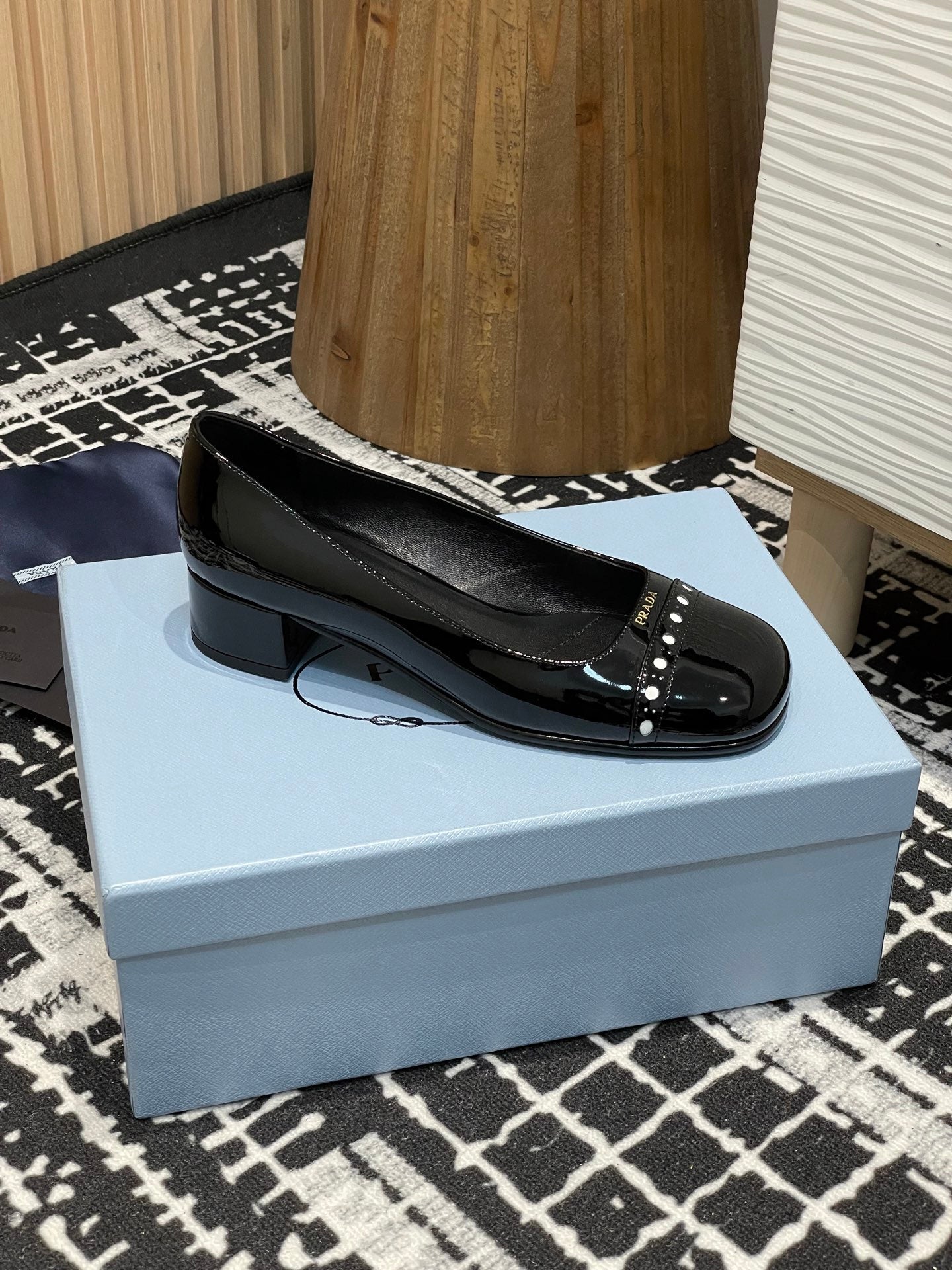 PRA* 25SS thick heel shoes VIP