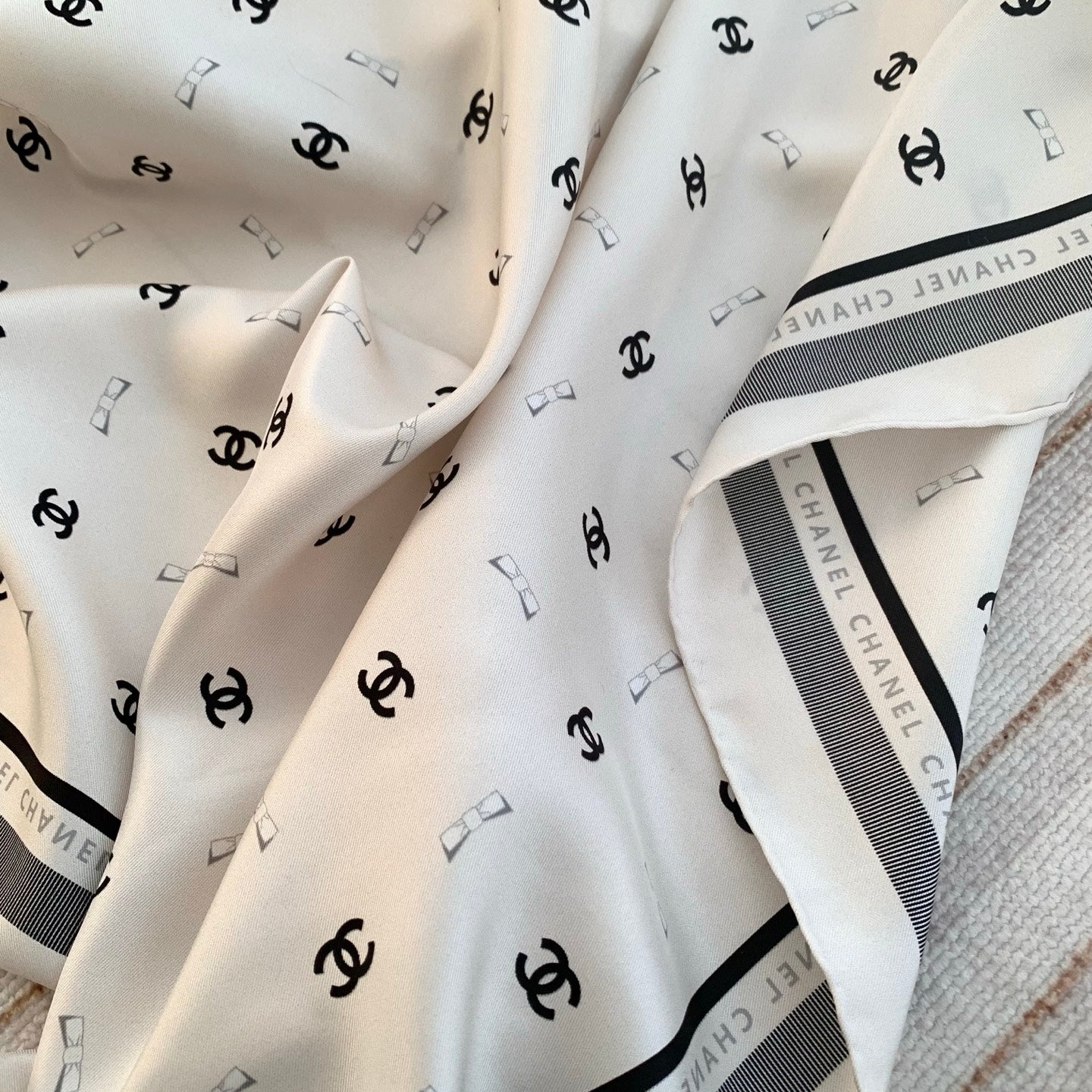 CHAN* Scarf