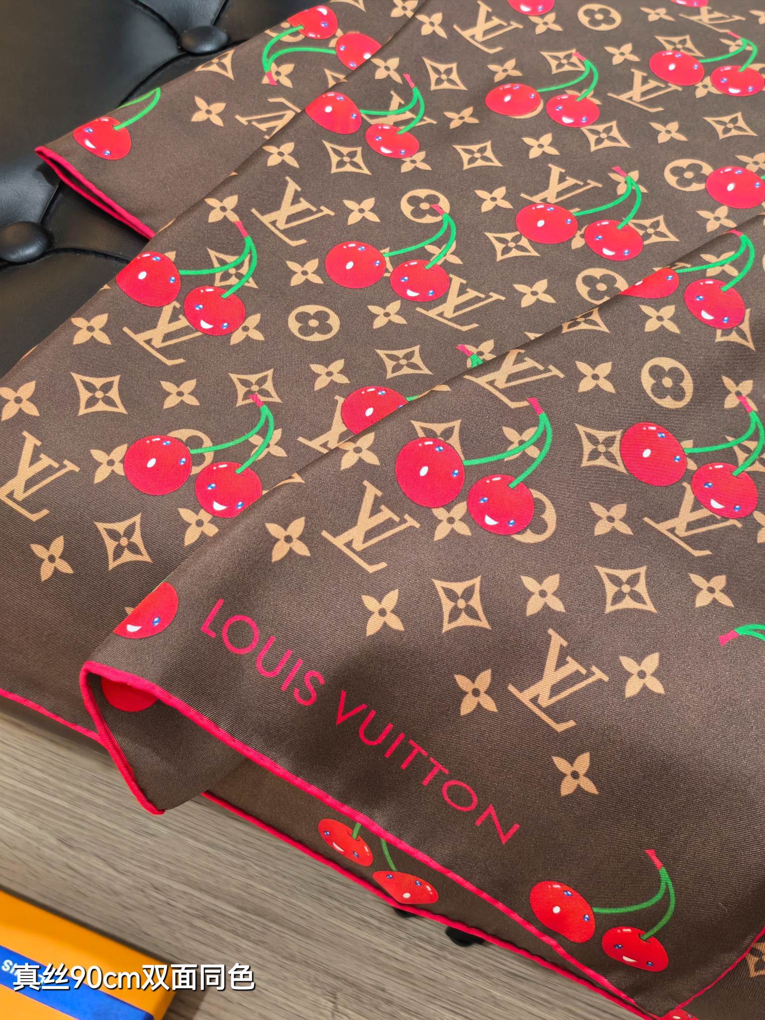 LOU* 25SS scarf
