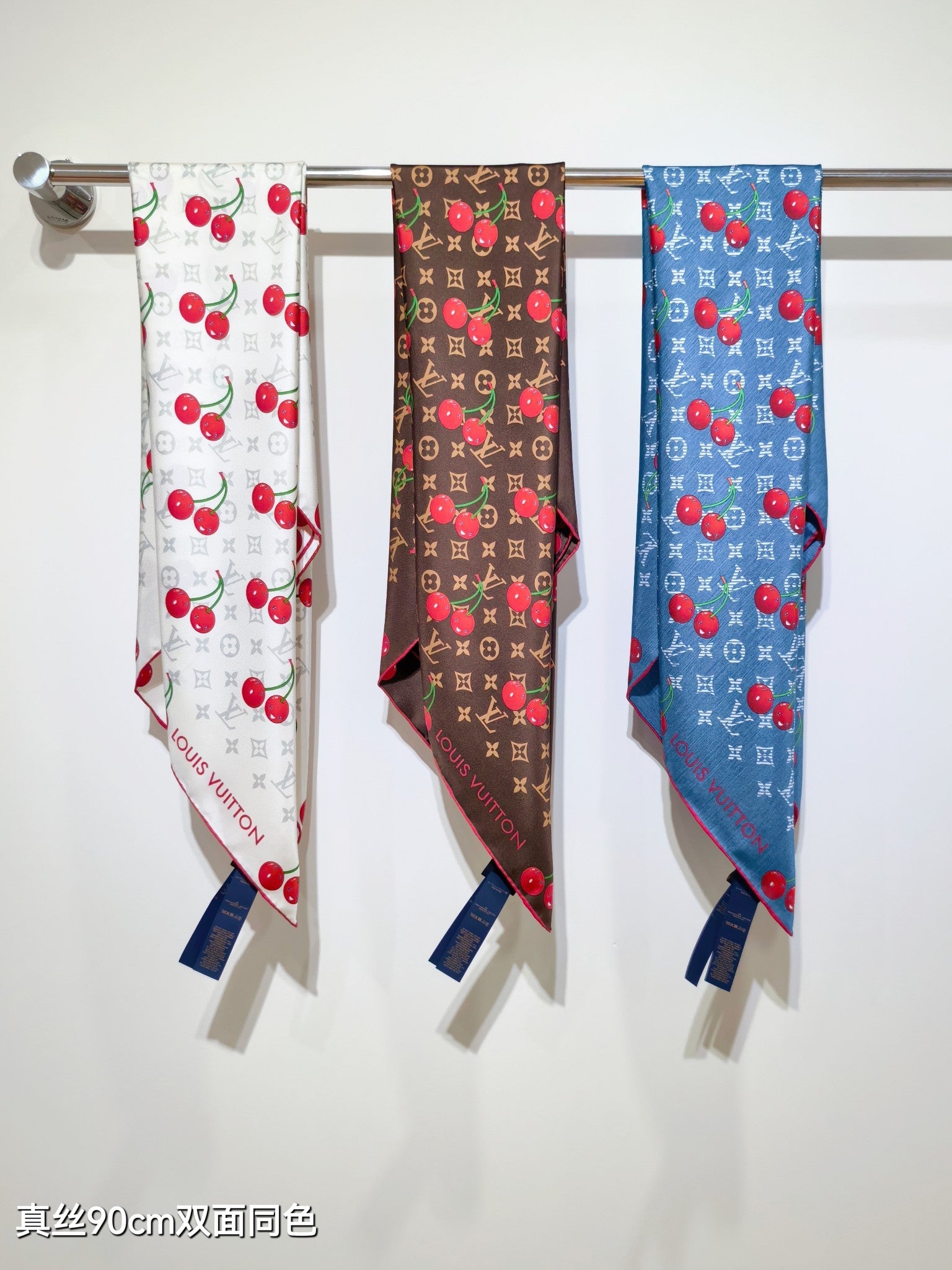 LOU* 25SS scarf