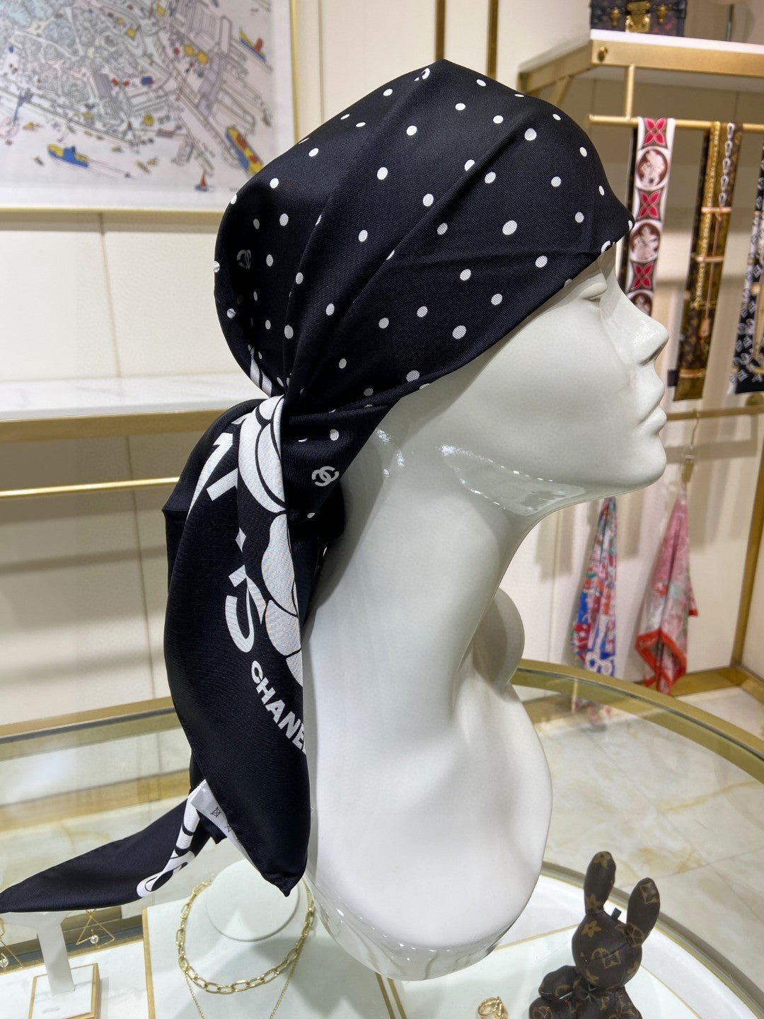 CHNA* Square scarf