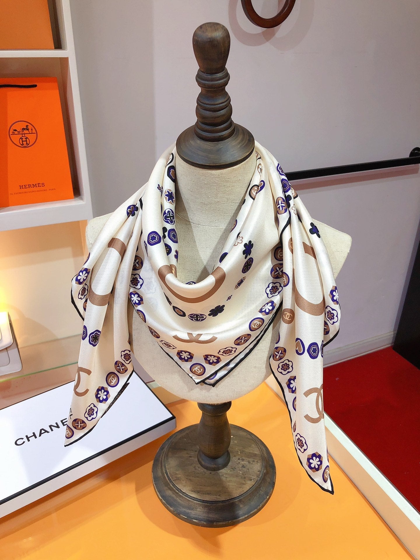 CHAN* 25SS square scarf