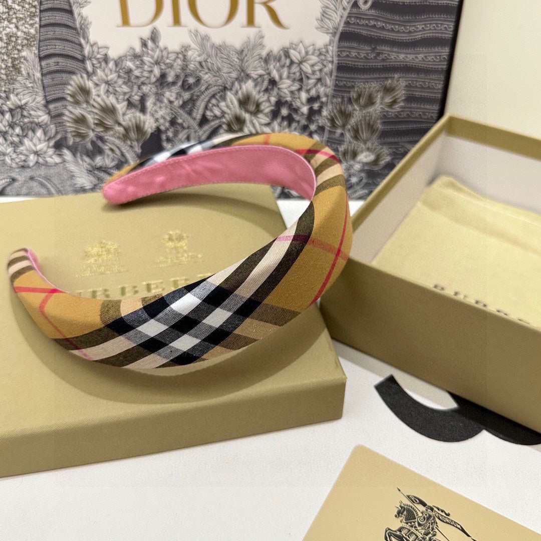 Burberry* 25SS hairpin