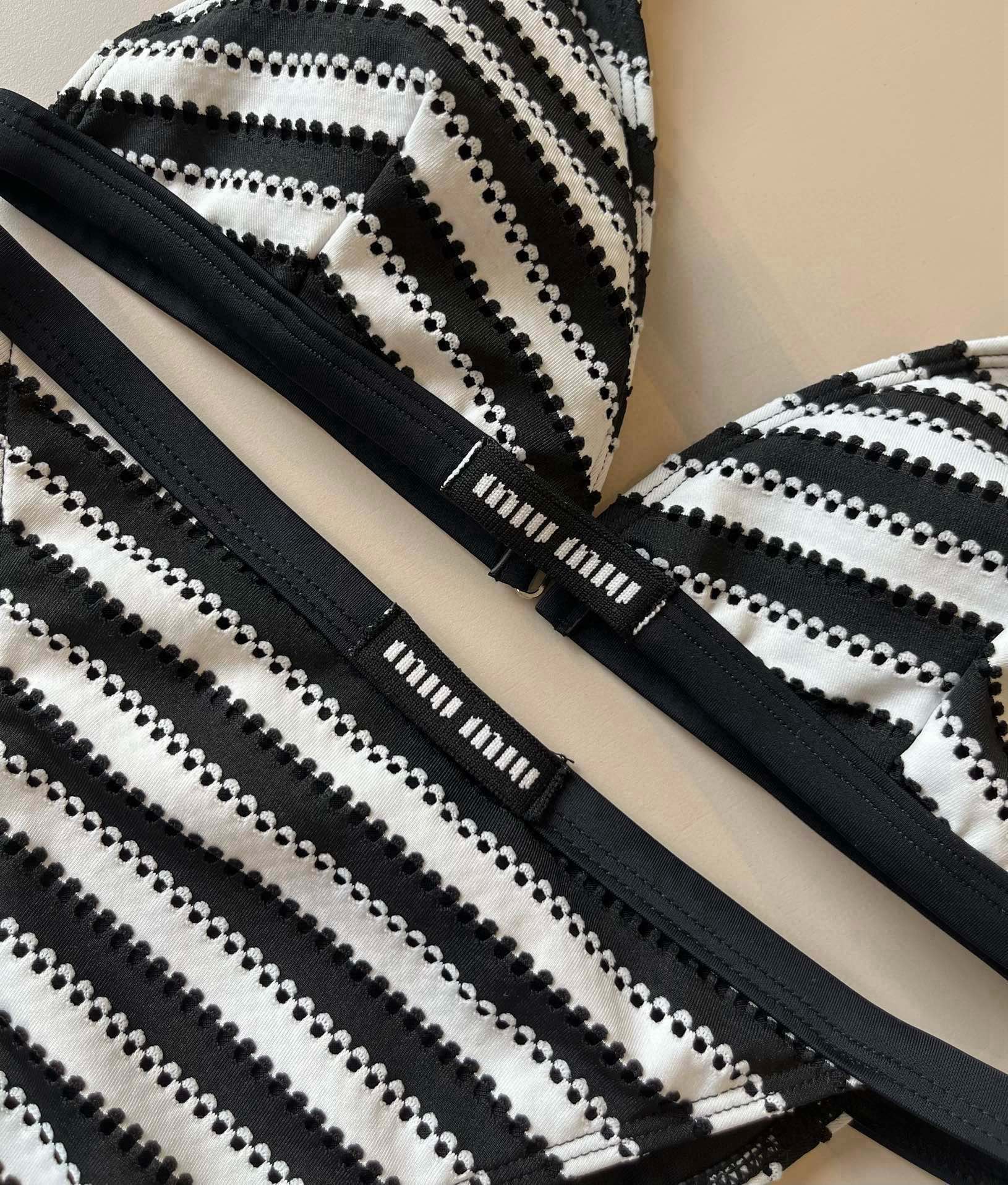 MIU* 25SS bikini