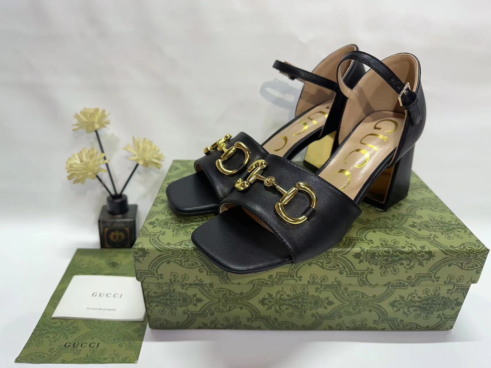 New CU summer hollow sandals