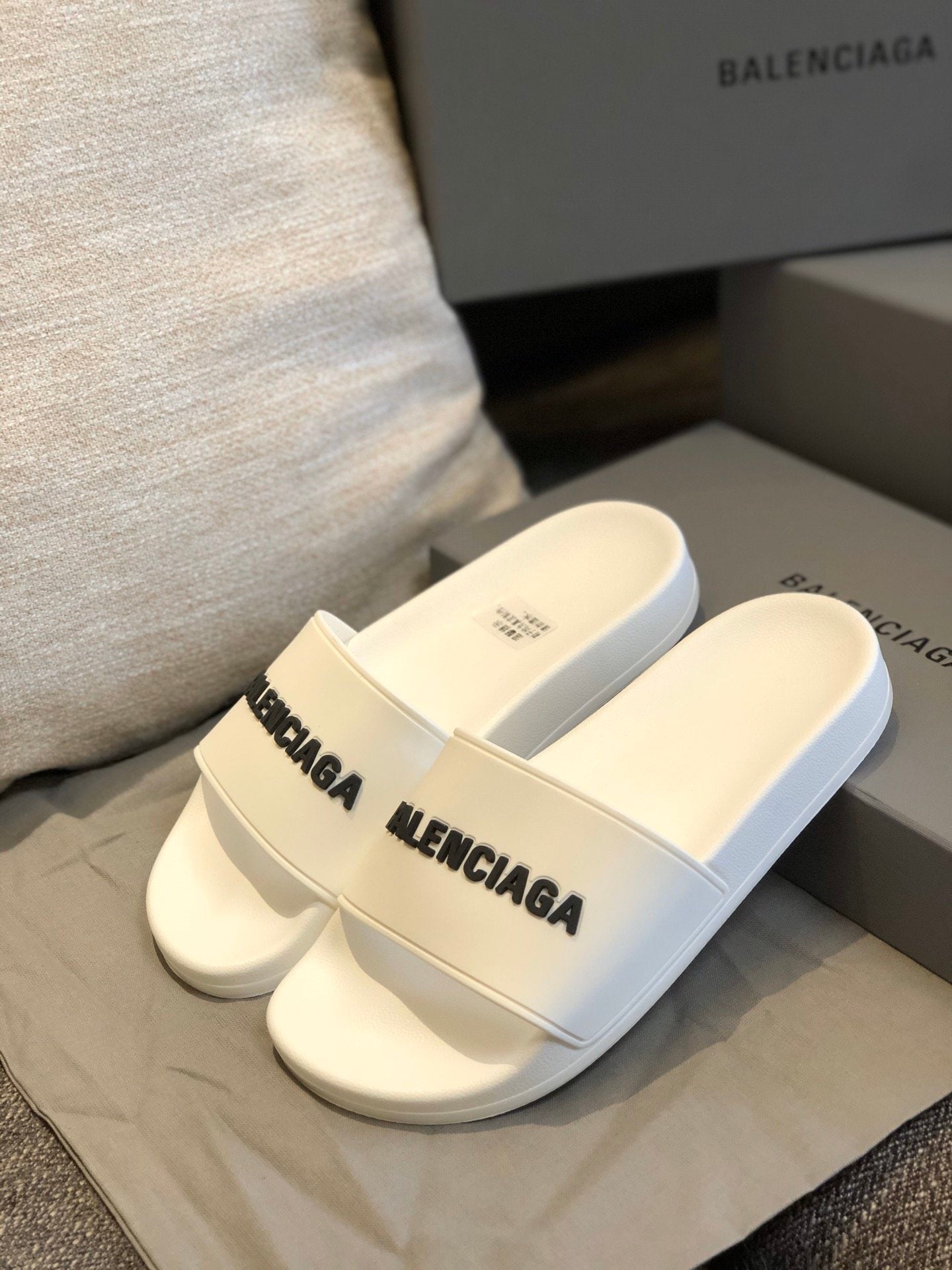 B new sandals