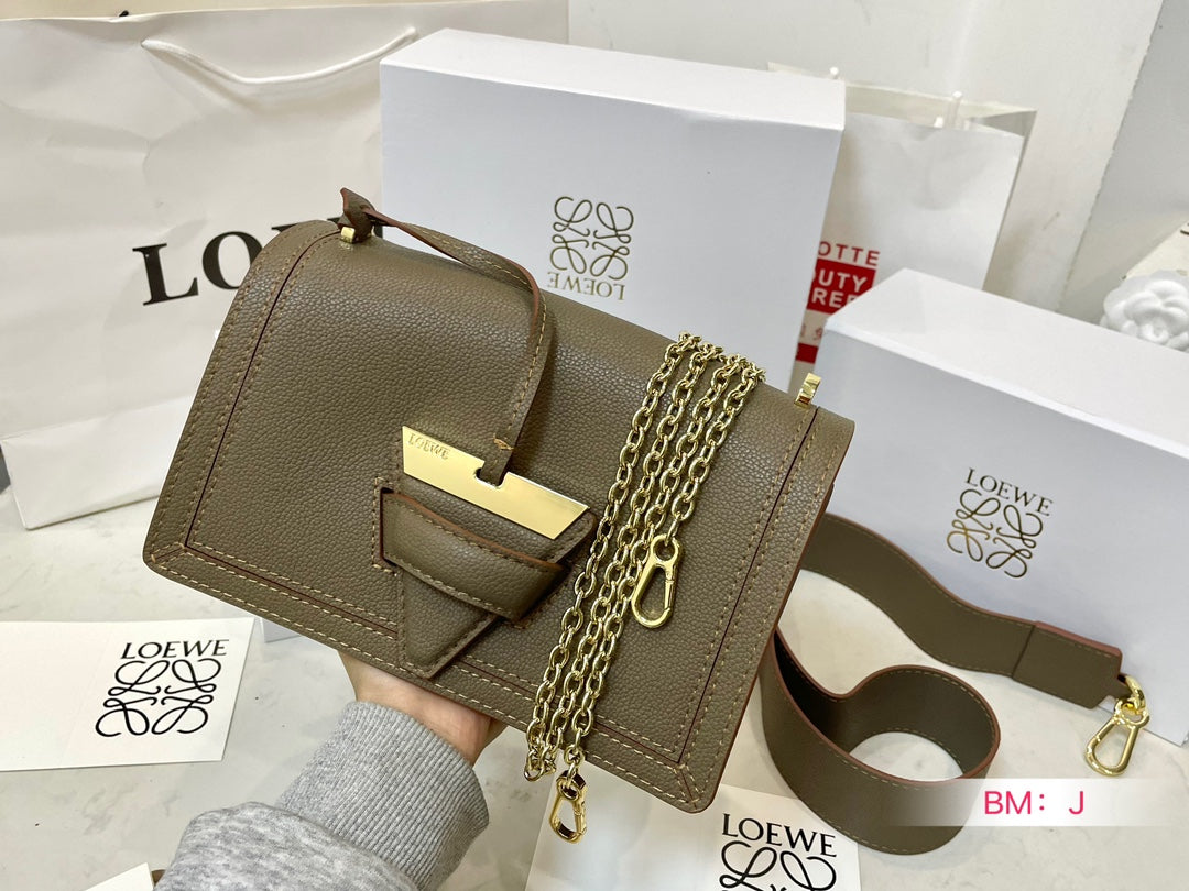 B new triangle bag