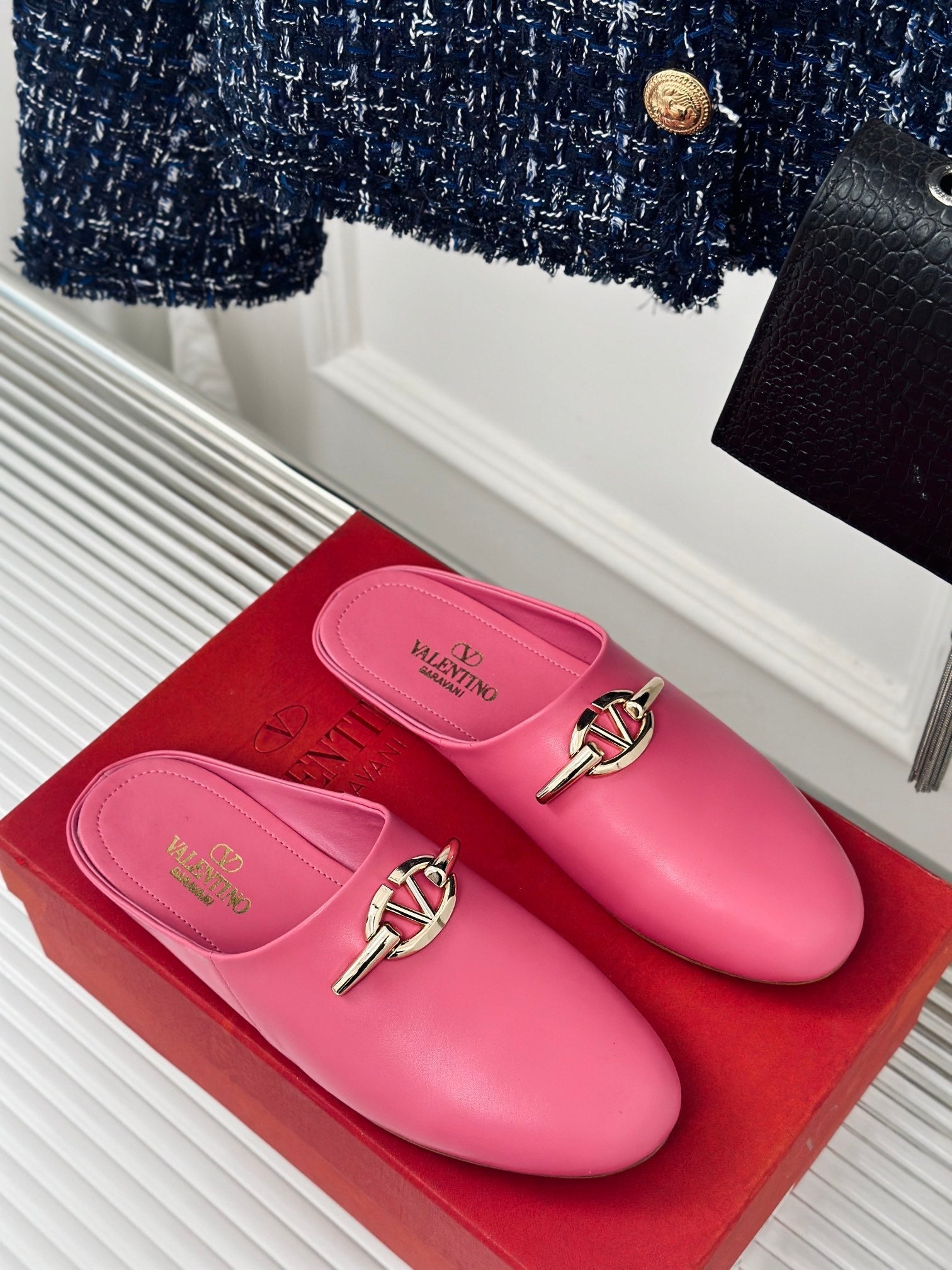 Classic Series 24 New Slippers VIP  1：1