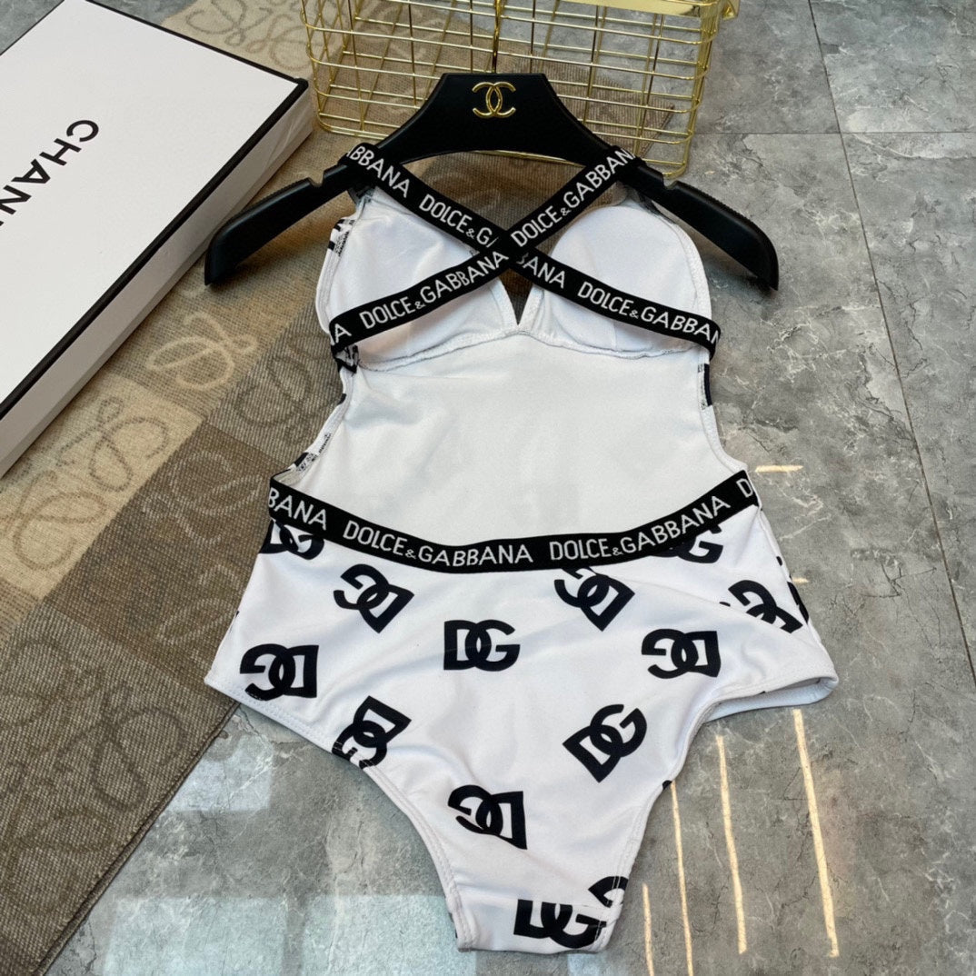 D  New Swimwear