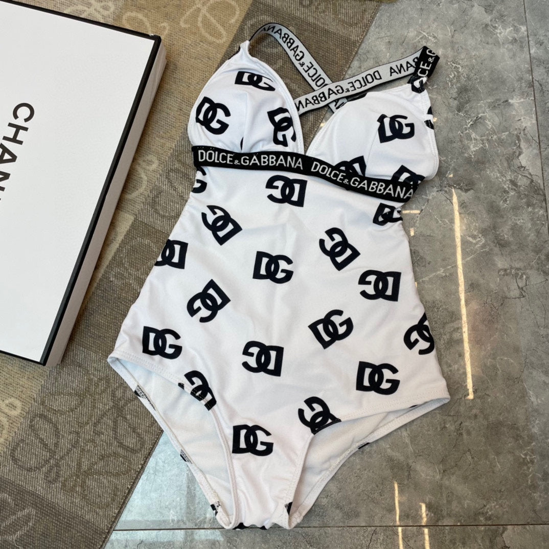 D  New Swimwear